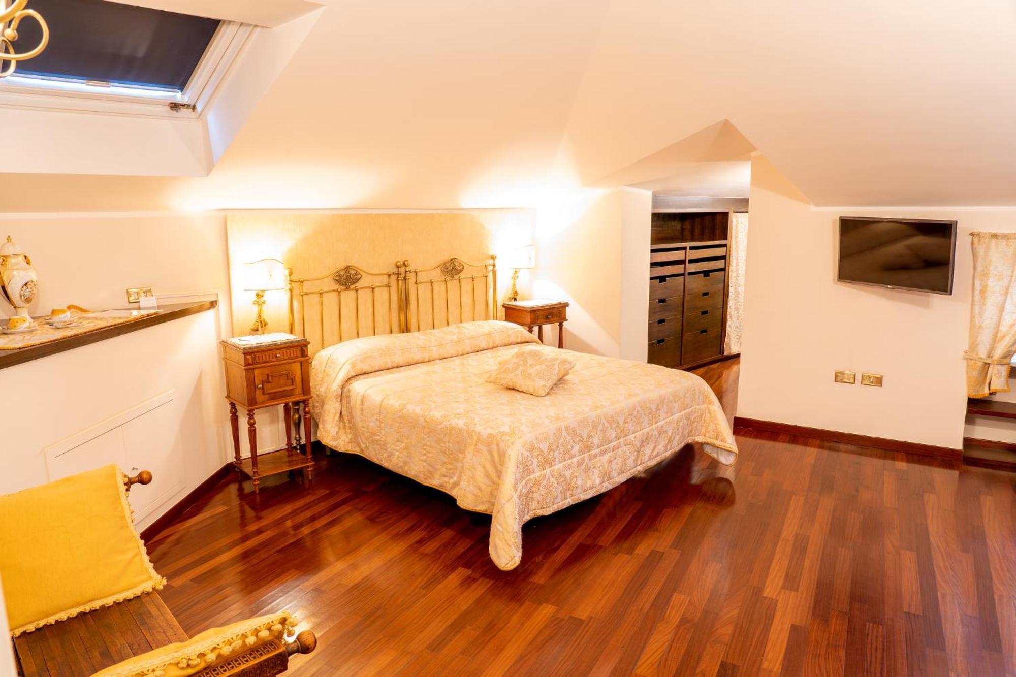 Real Borbone Bed & Breakfast Касерта Стая снимка